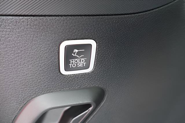 New 2026 Jeep Grand Wagoneer 4WD image 12