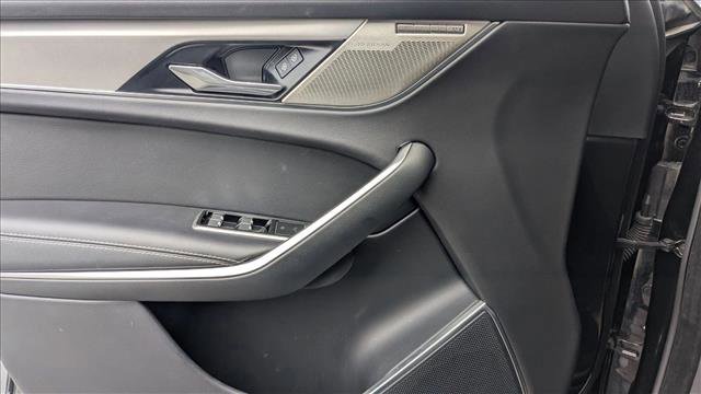 Used 2024 Jaguar F-PACE R-Dynamic S image 12