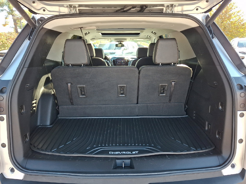 Certified 2021 Chevrolet Traverse LT w/ LT Premium Package AWD/4WD image 29
