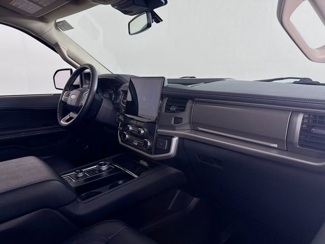 Used 2024 Ford Expedition Max XLT image 30