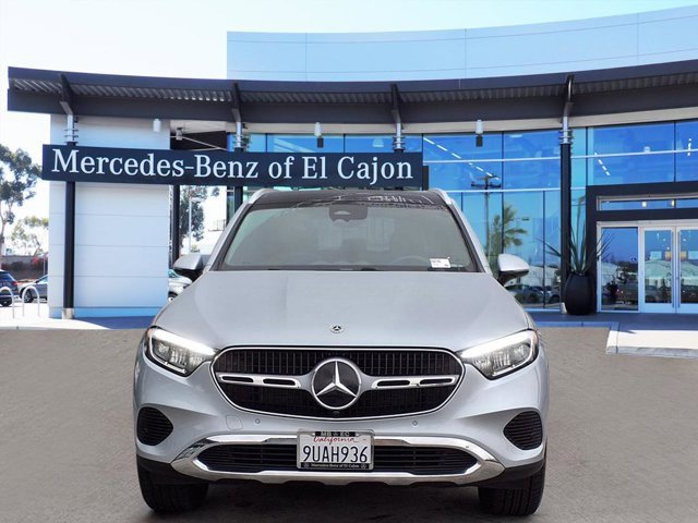 Used 2025 Mercedes-Benz GLC 300 image 2