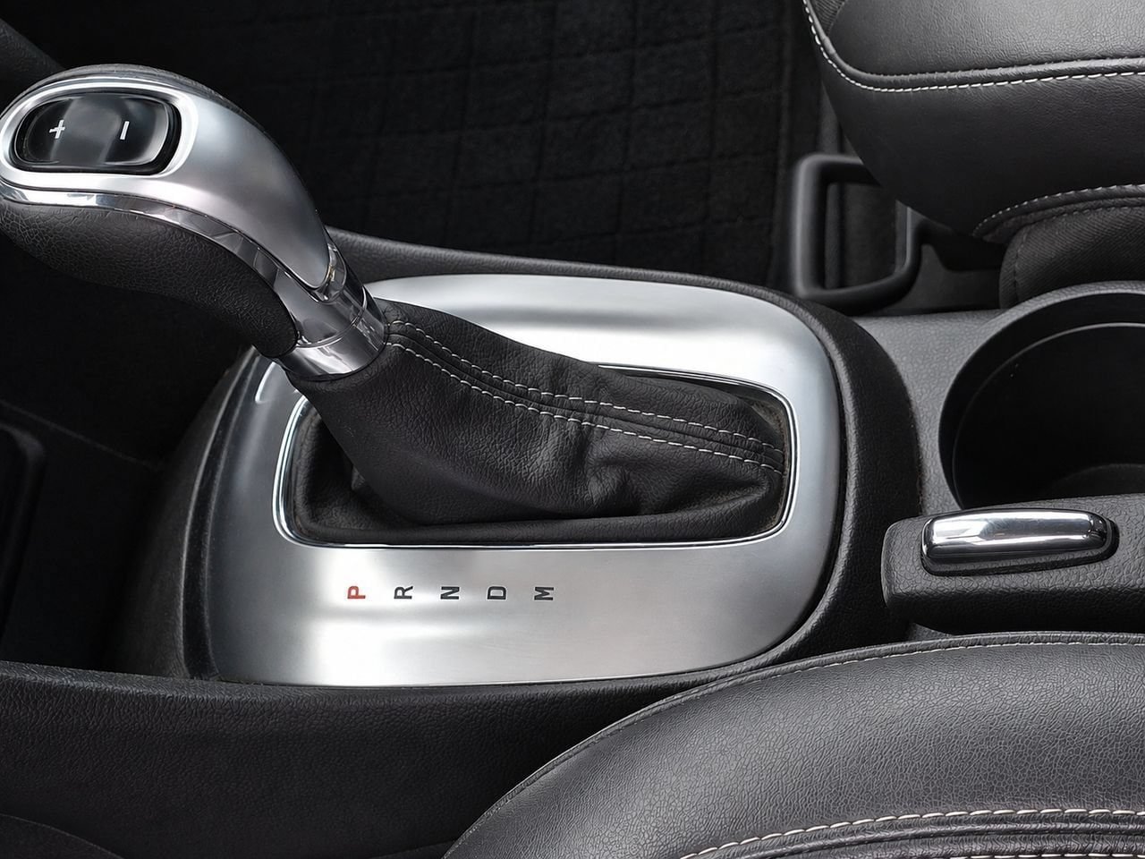 Certified 2015 Buick Encore Convenience FWD image 21