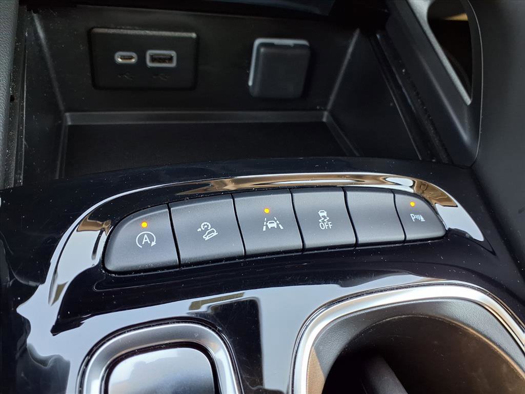 Used 2023 Buick Envision Essence image 10