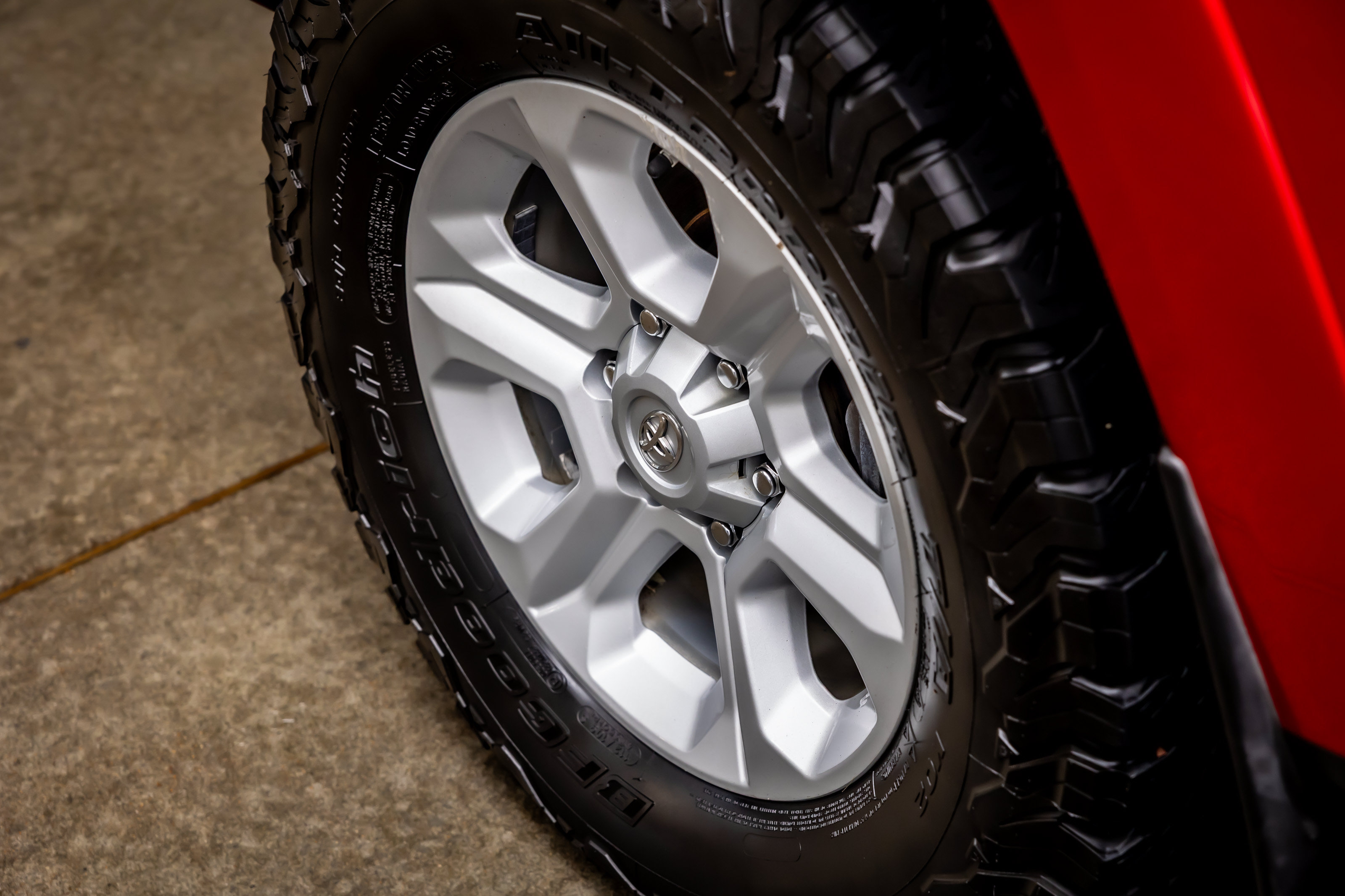 Used 2016 Toyota 4Runner SR5 AWD/4WD image 19