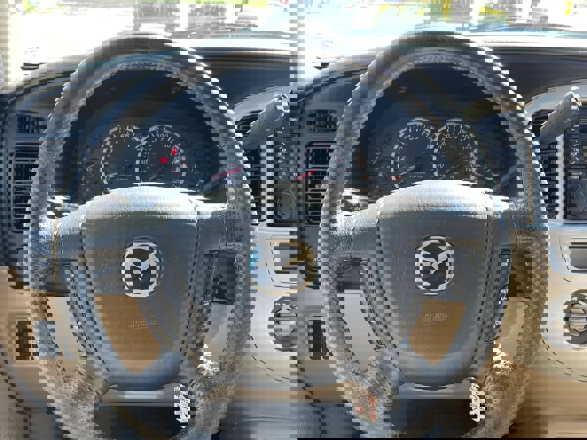 Used 2003 MAZDA Tribute ES image 26