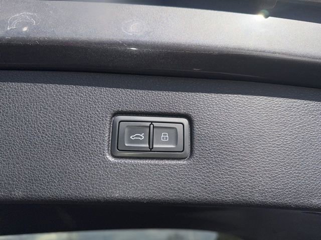 Used 2018 Audi Q7 3.0T Prestige image 9