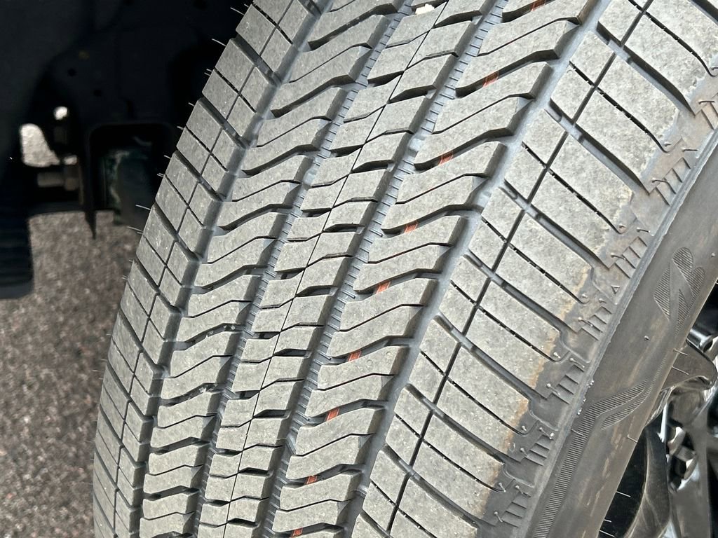 Used 2024 Cadillac Escalade Sport w/ LPO, ONYX Package image 27