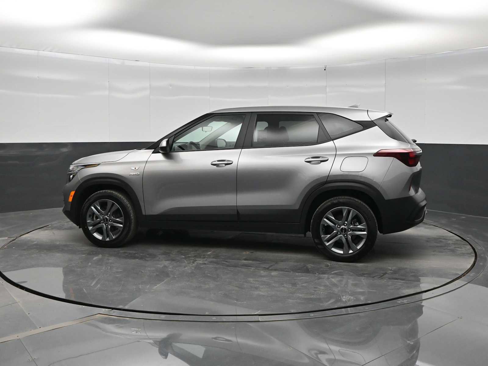 Used 2022 Kia Seltos LX AWD/4WD image 5