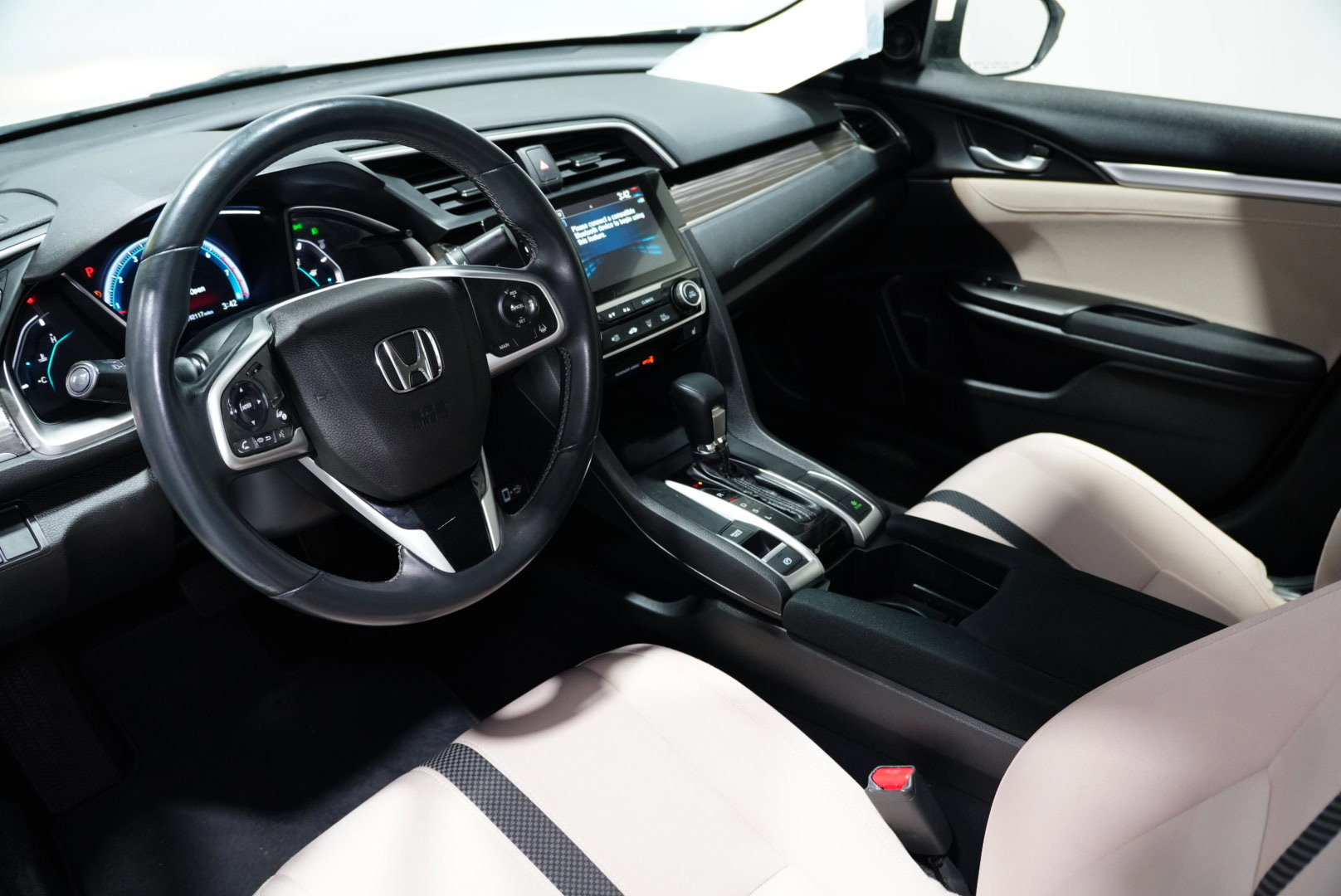 Used 2019 Honda Civic EX image 11