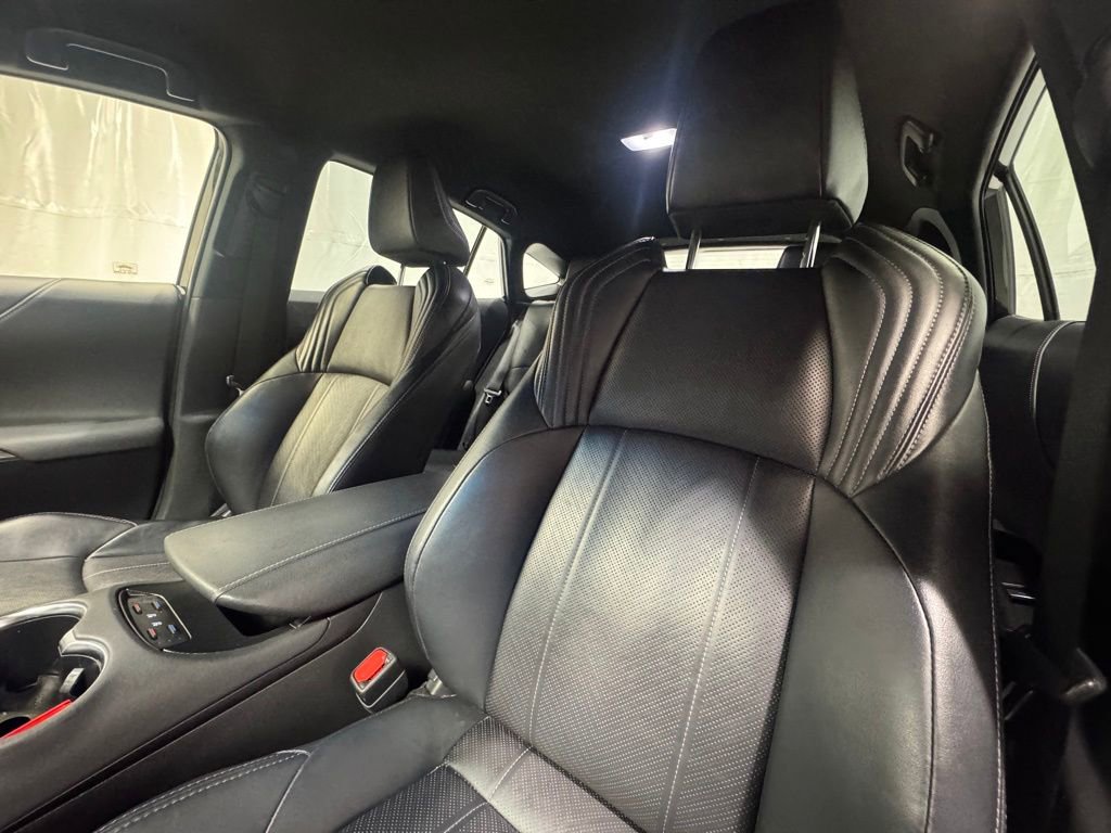 Used 2021 Toyota Venza XLE w/ Softex Package image 19