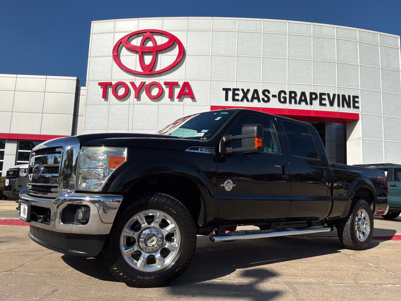 Used 2015 Ford F250 Lariat w/ Lariat Ultimate Package AWD/4WD image 2