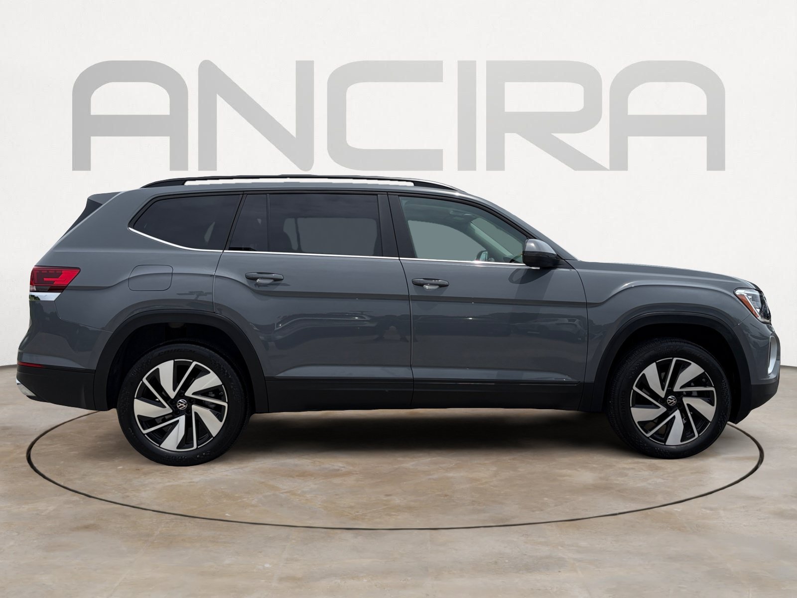Certified 2025 Volkswagen Atlas SE FWD image 11