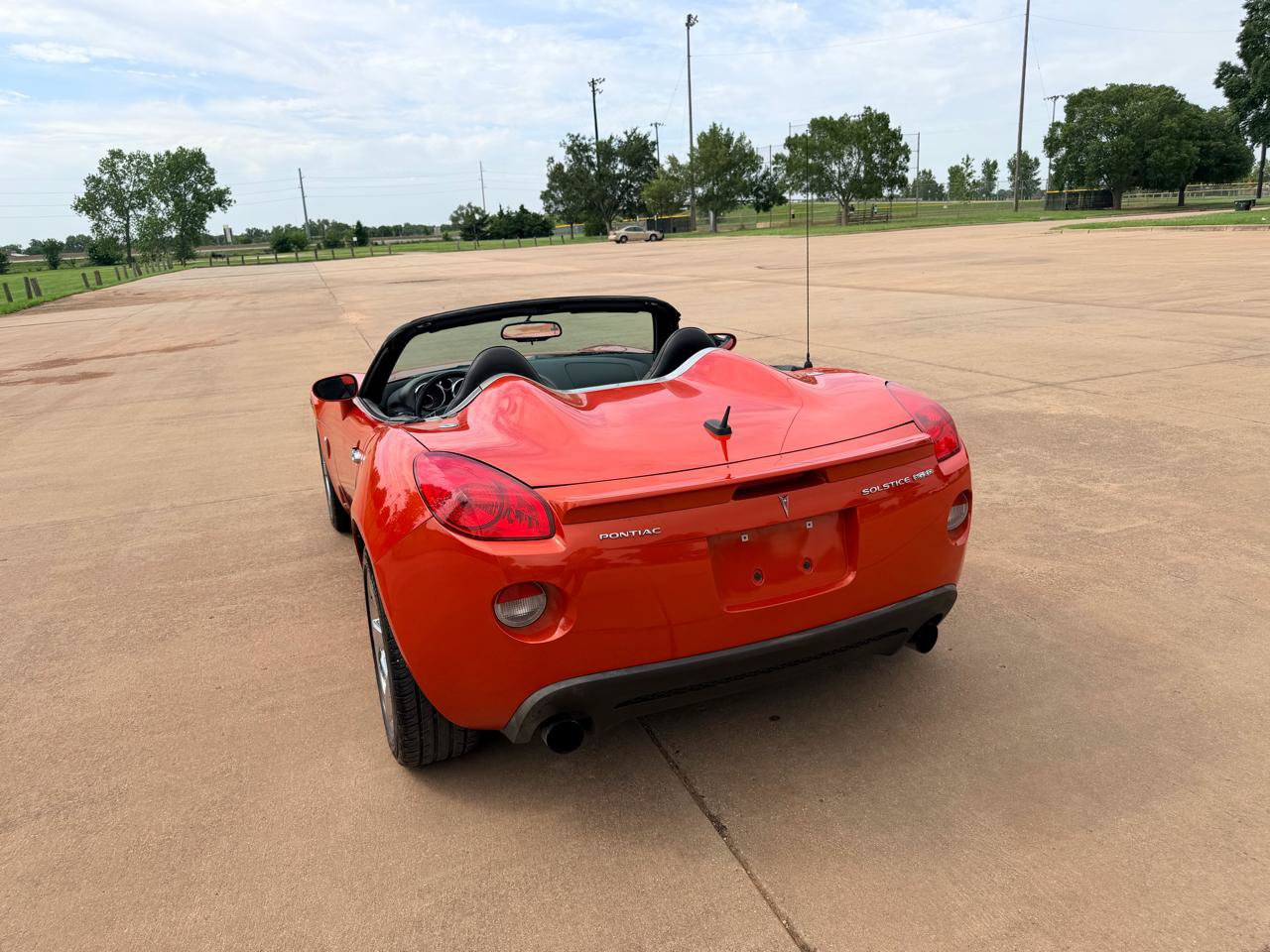 Used 2008 Pontiac Solstice GXP w/ Premium Package RWD image 8