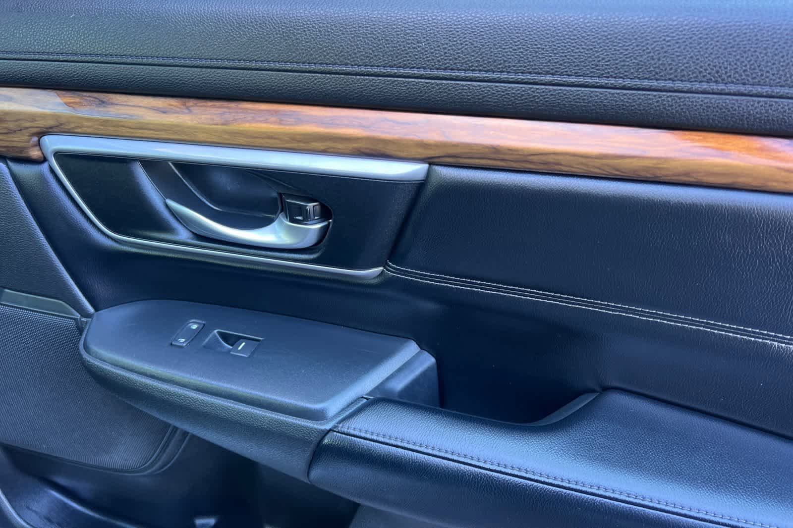 Used 2017 Honda CR-V EX-L image 19