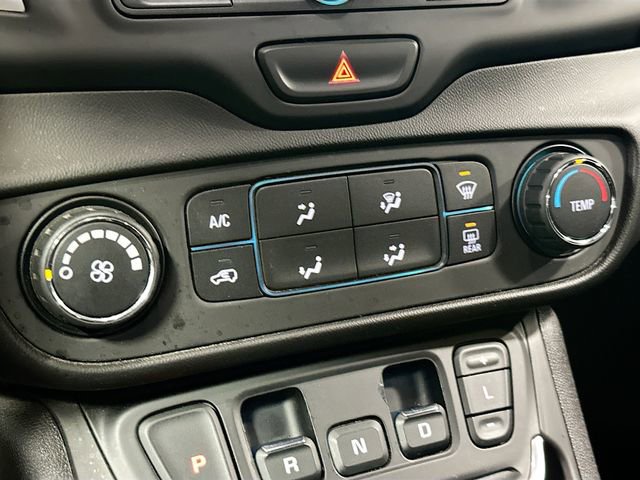 Used 2020 GMC Terrain SLE w/ Elevation Edition image 16