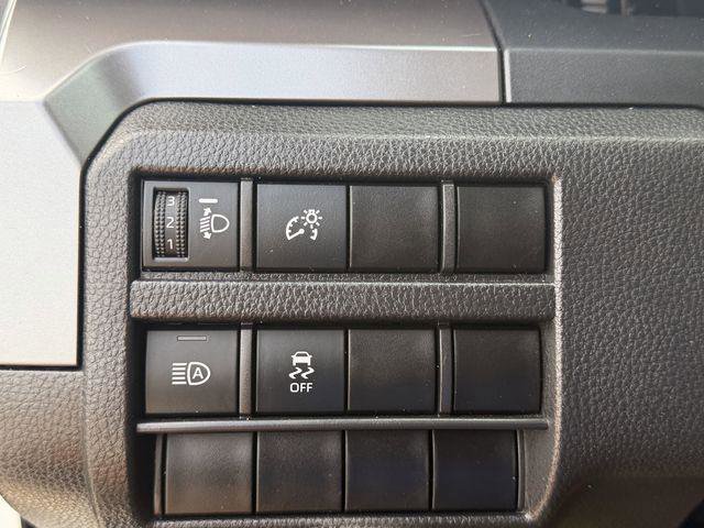 Certified 2025 Toyota Tacoma SR5 image 18