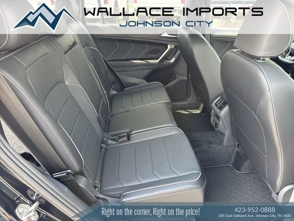 Certified 2024 Volkswagen Tiguan SEL R-Line AWD/4WD image 44