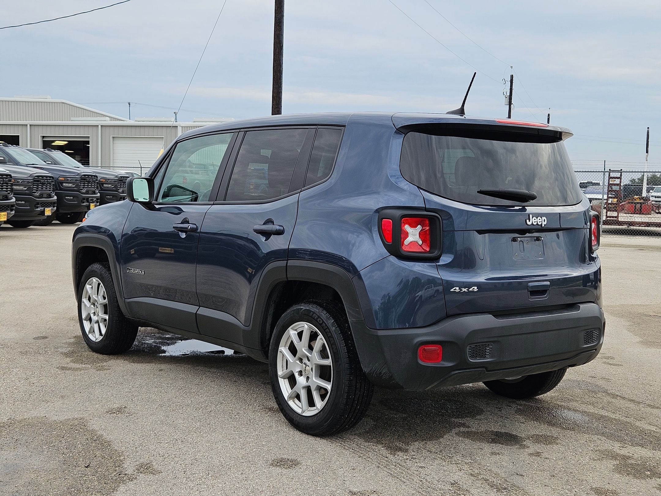 Certified 2023 Jeep Renegade Latitude image 5