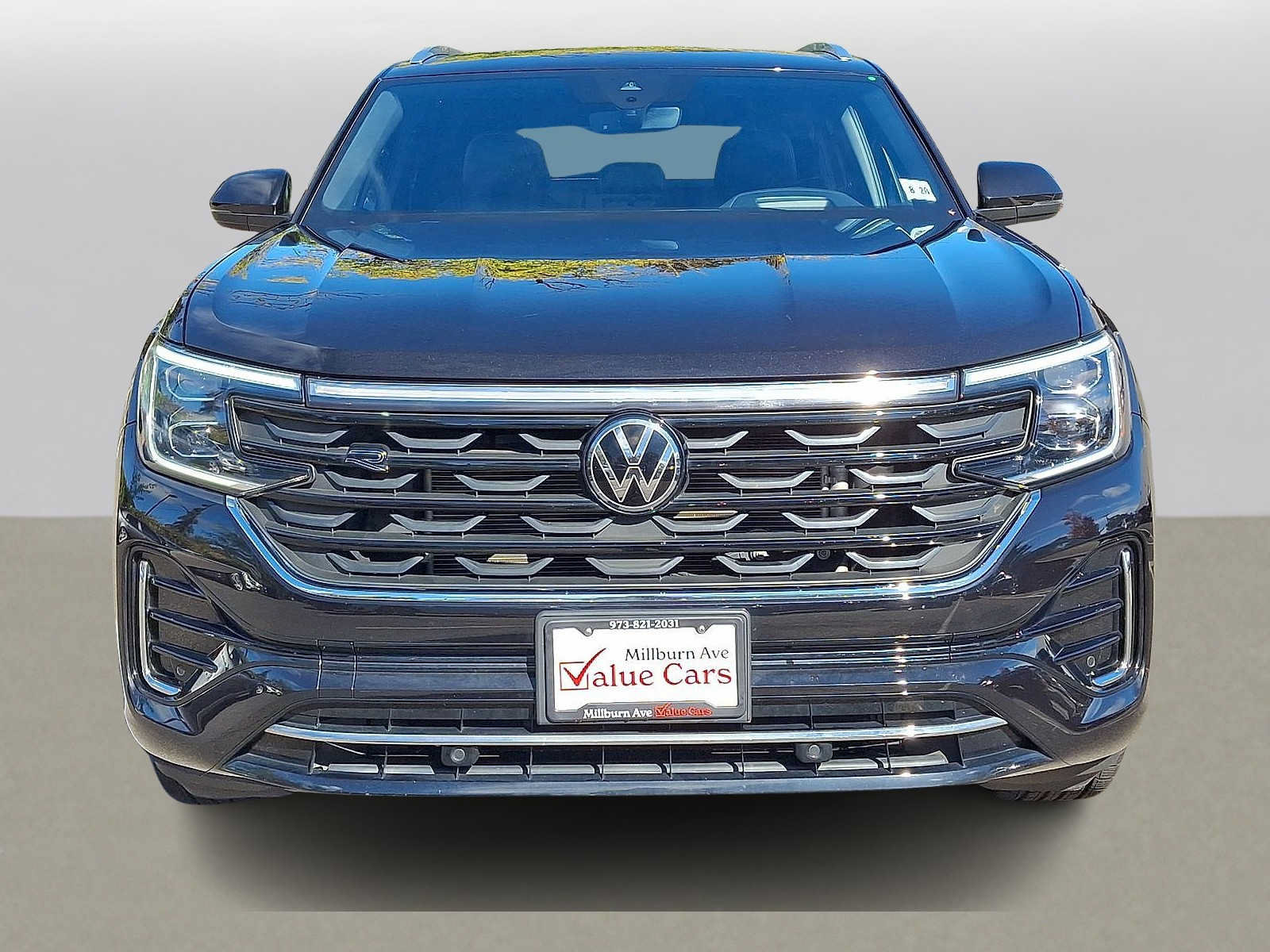 Used 2024 Volkswagen Atlas Cross Sport SEL R-Line AWD/4WD image 35