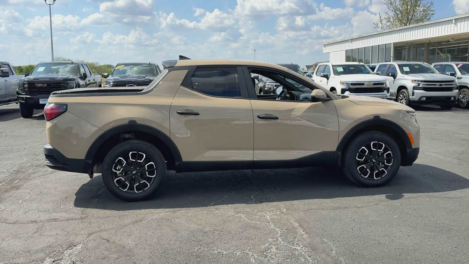 Used 2023 Hyundai Santa Cruz SEL FWD image 9