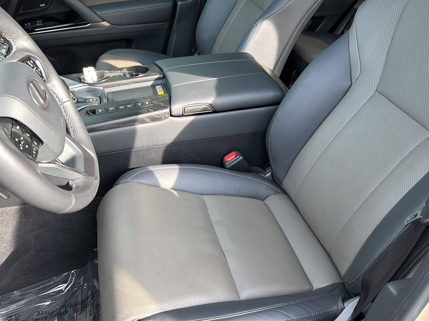 Certified 2025 Lexus LX 700h Overtrail AWD/4WD image 31