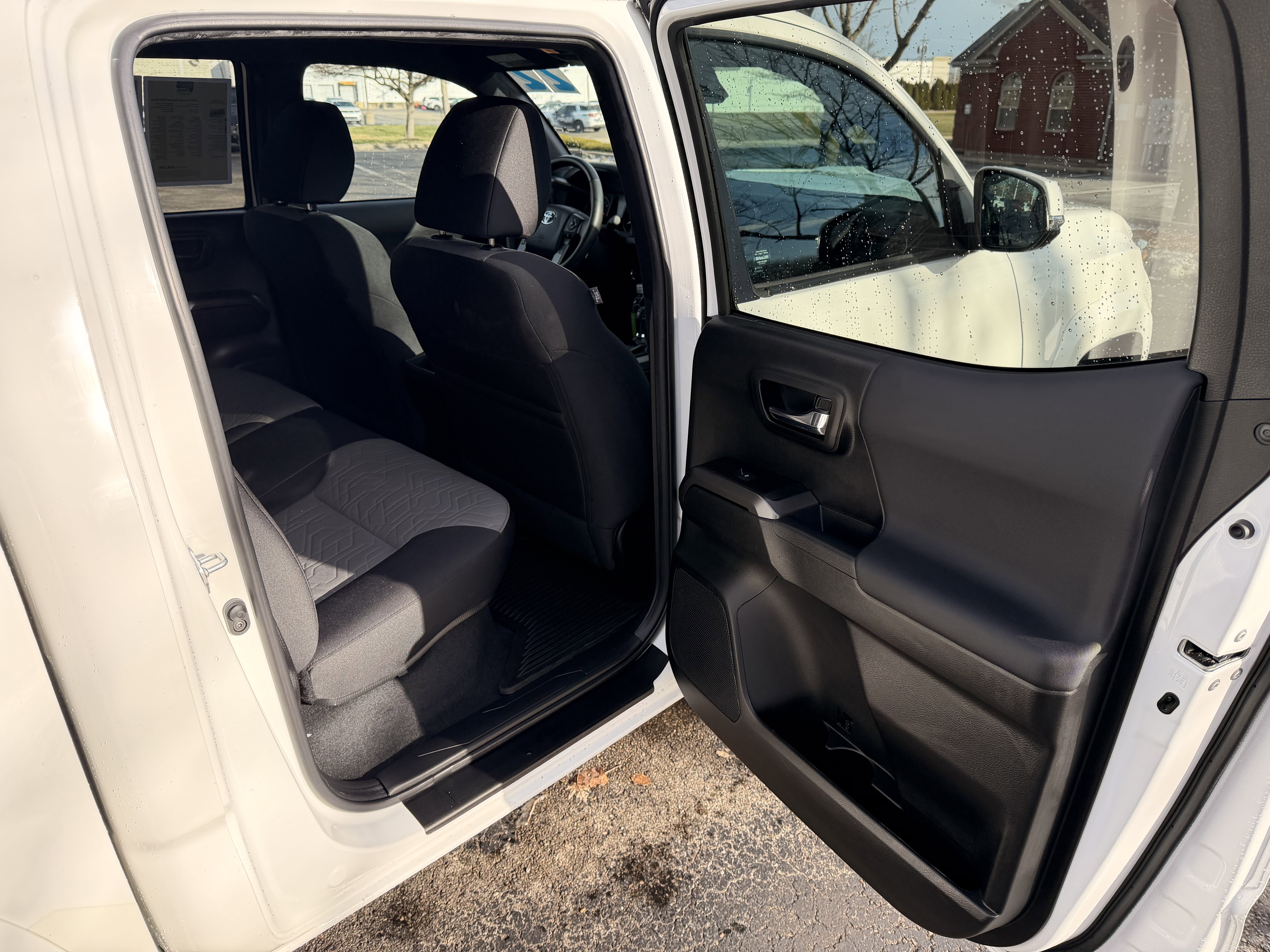 Used 2022 Toyota Tacoma TRD Sport image 13