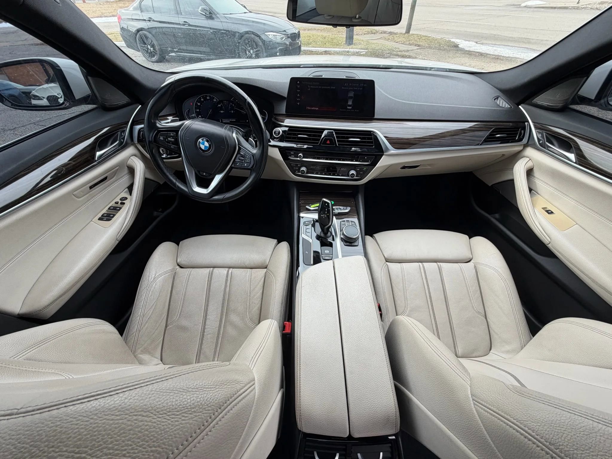 Used 2017 BMW 530i xDrive image 14