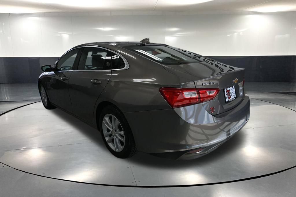 Used 2017 Chevrolet Malibu LT FWD image 8