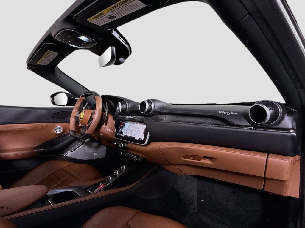Used 2020 Ferrari Portofino RWD image 17