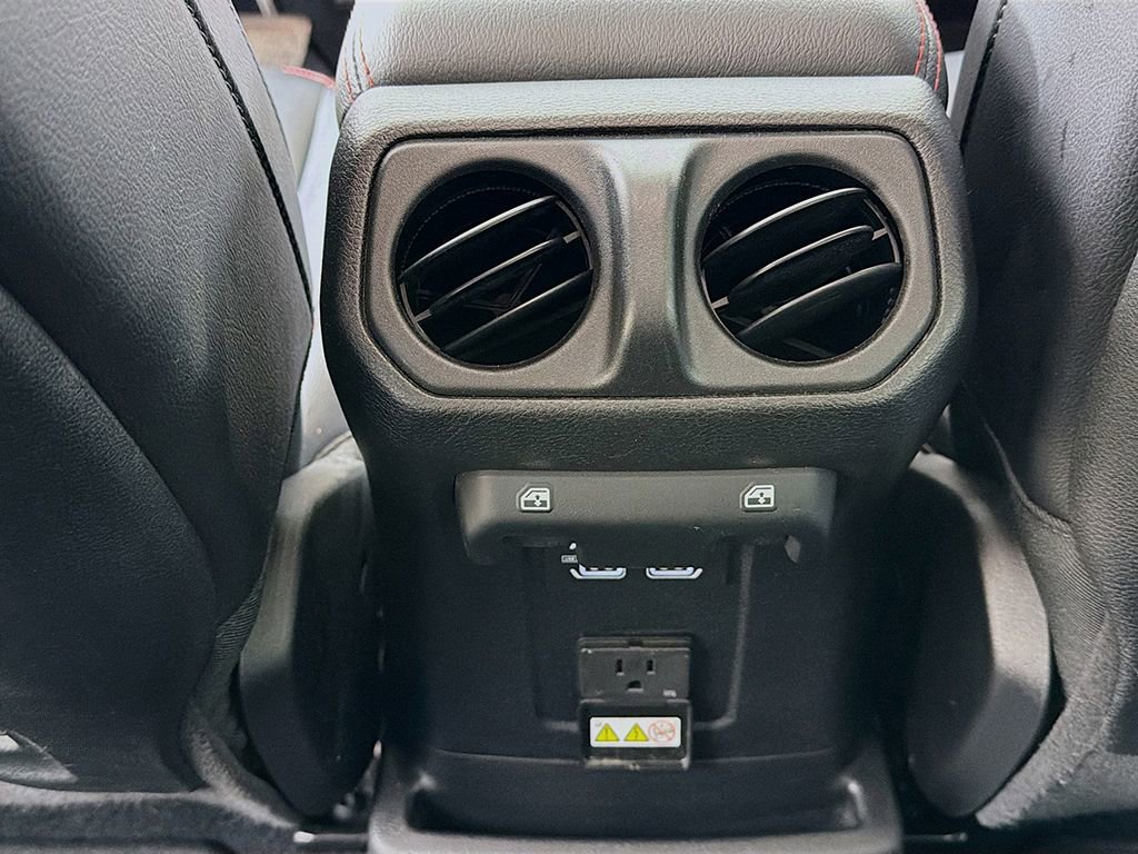 Used 2022 Jeep Wrangler Unlimited Rubicon w/ Cold Weather Group image 25