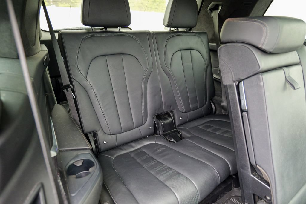 Used 2021 BMW X7 xDrive40i w/ M Sport Package AWD/4WD image 37