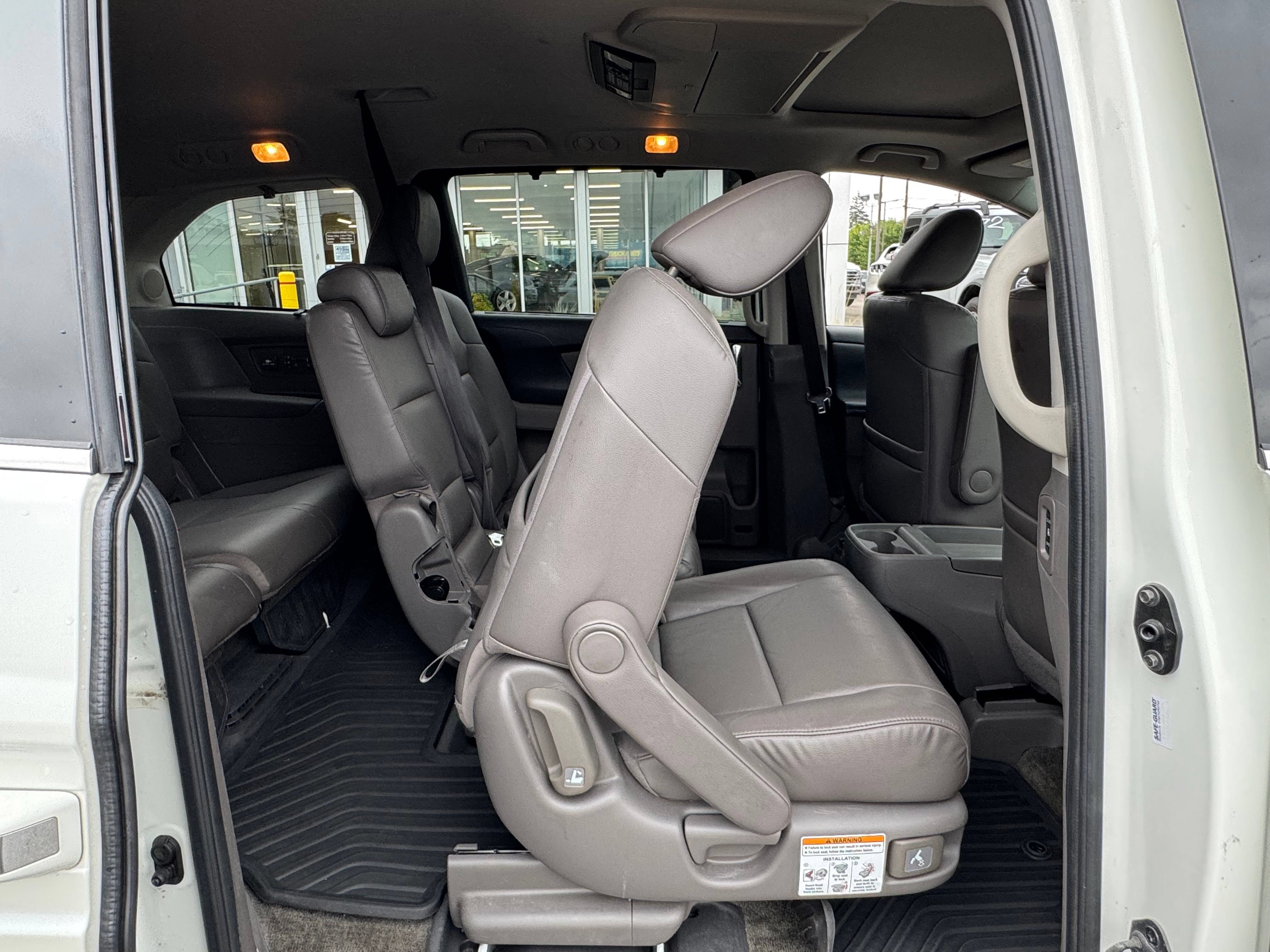 Used 2014 Honda Odyssey Touring Elite image 29