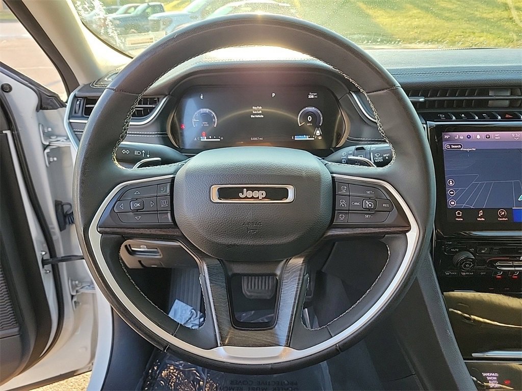 Used 2023 Jeep Grand Cherokee Limited image 20