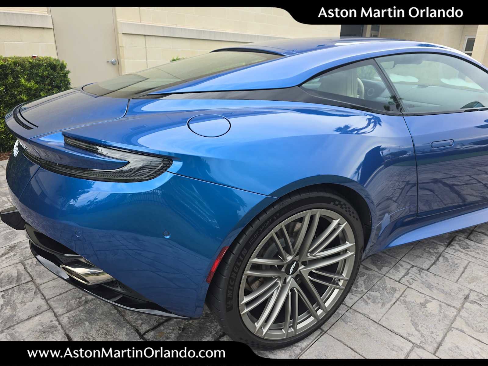 Used 2024 Aston Martin DB12 image 8