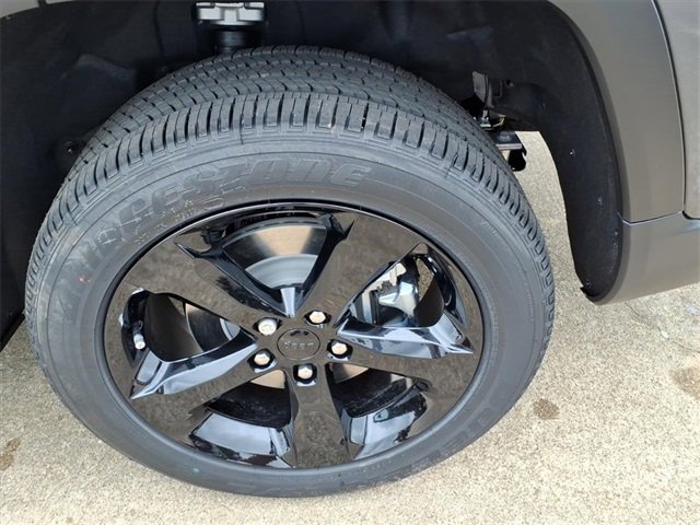 New 2025 Jeep Grand Cherokee L Altitude image 21