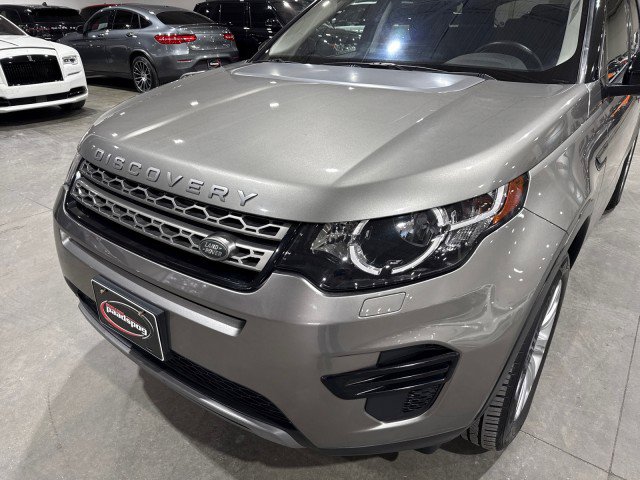 Used 2017 Land Rover Discovery Sport SE image 30