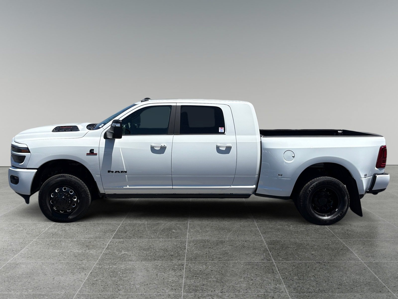 New 2026 RAM 3500 Laramie AWD/4WD image 2