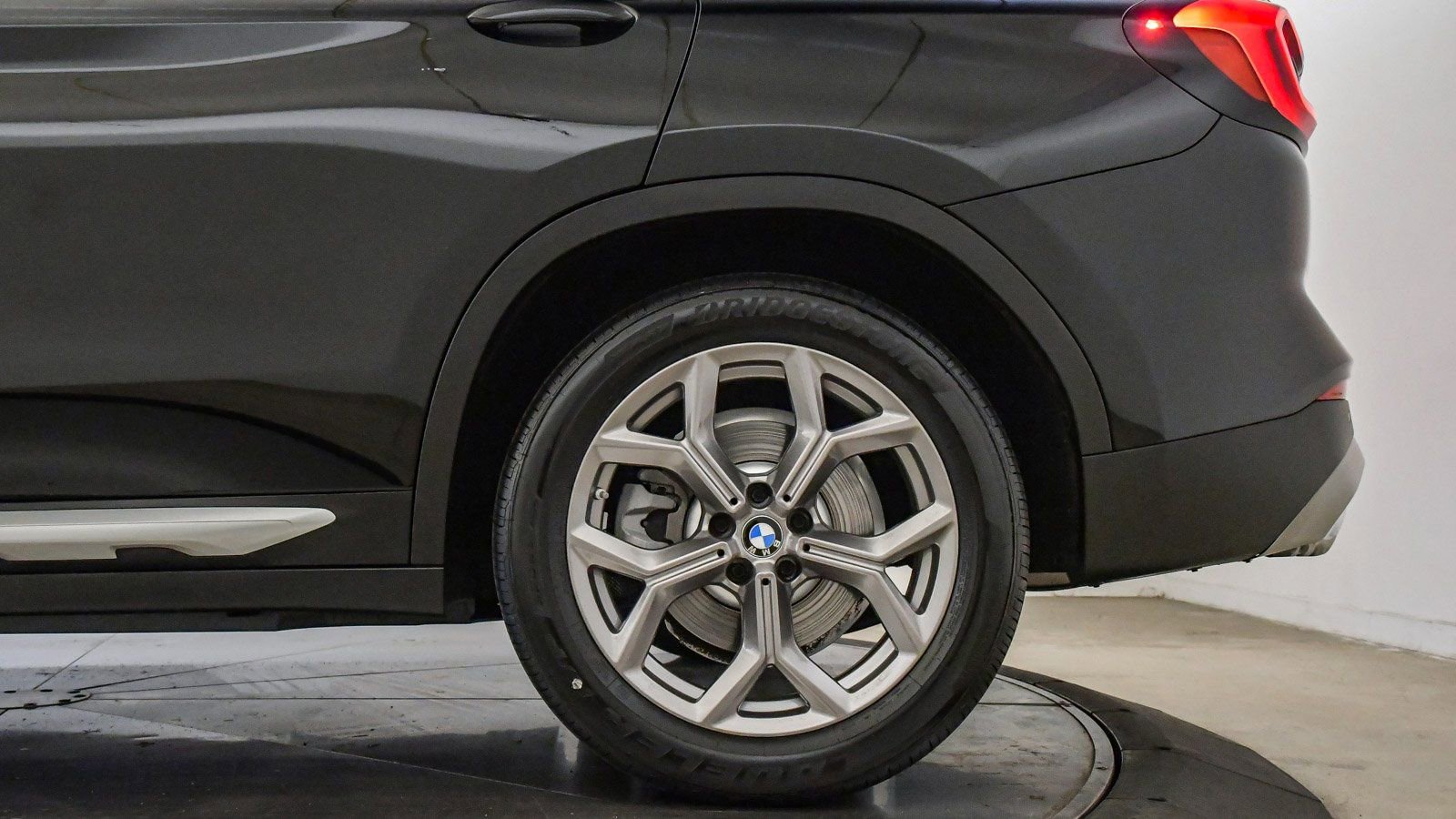 Certified 2022 BMW X3 sDrive30i w/ Premium Package 2 (ZPA) image 12