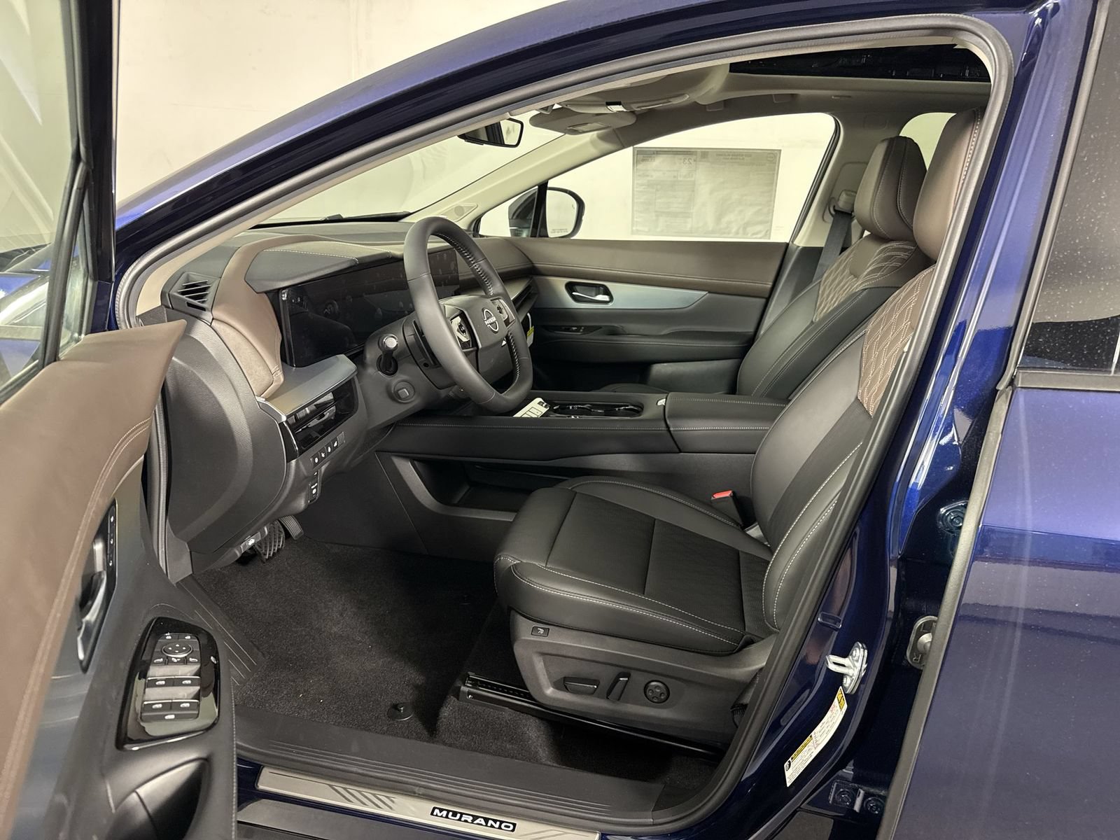 Used 2025 Nissan Murano Platinum w/ Cargo Package AWD/4WD image 5