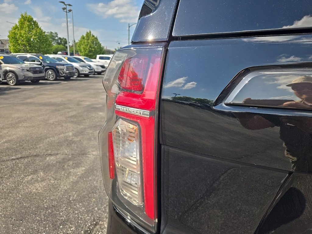 Used 2022 Chevrolet Tahoe Z71 w/ Z71 Off-Road Package AWD/4WD image 10