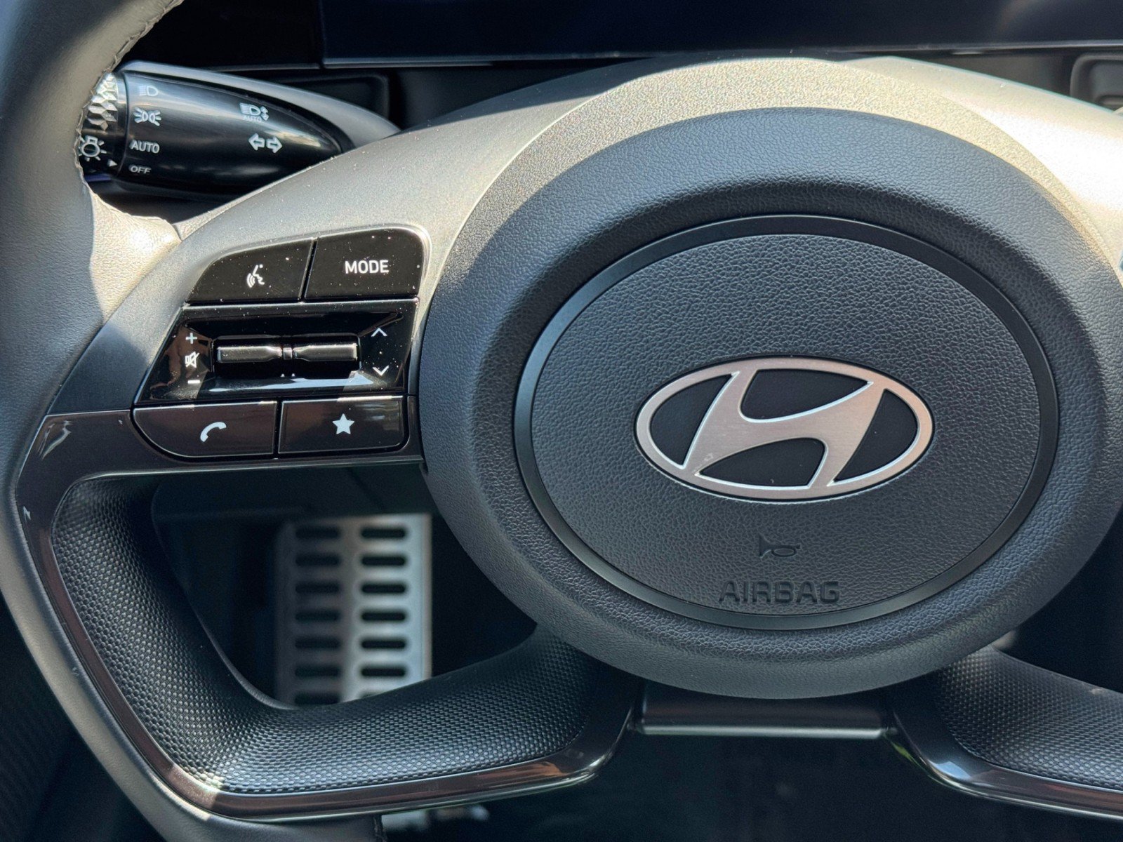 Used 2025 Hyundai Elantra SEL FWD image 20