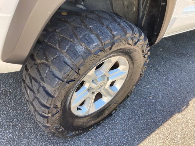 Used 2021 Toyota Tacoma TRD Off-Road image 12