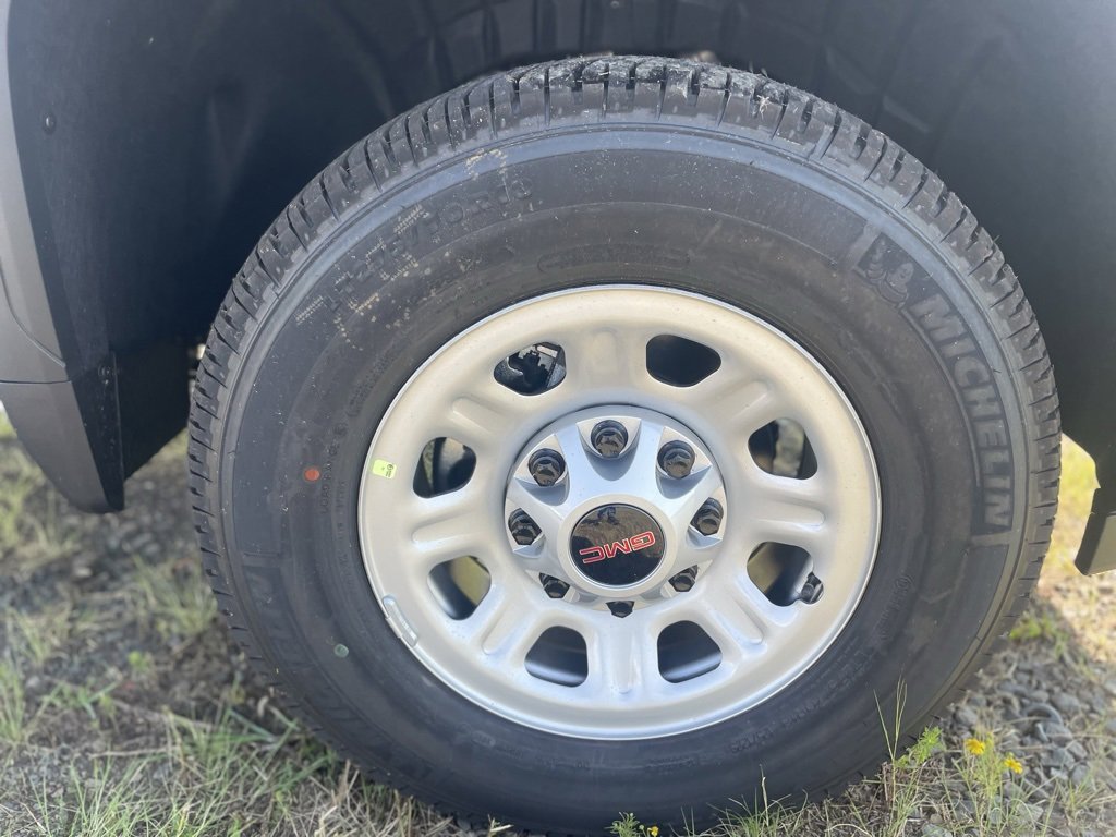 New 2025 GMC Sierra 2500 Pro w/ Convenience Package image 31