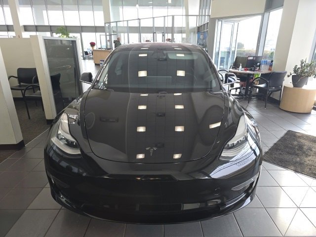 Used 2018 Tesla Model 3 Long Range image 2