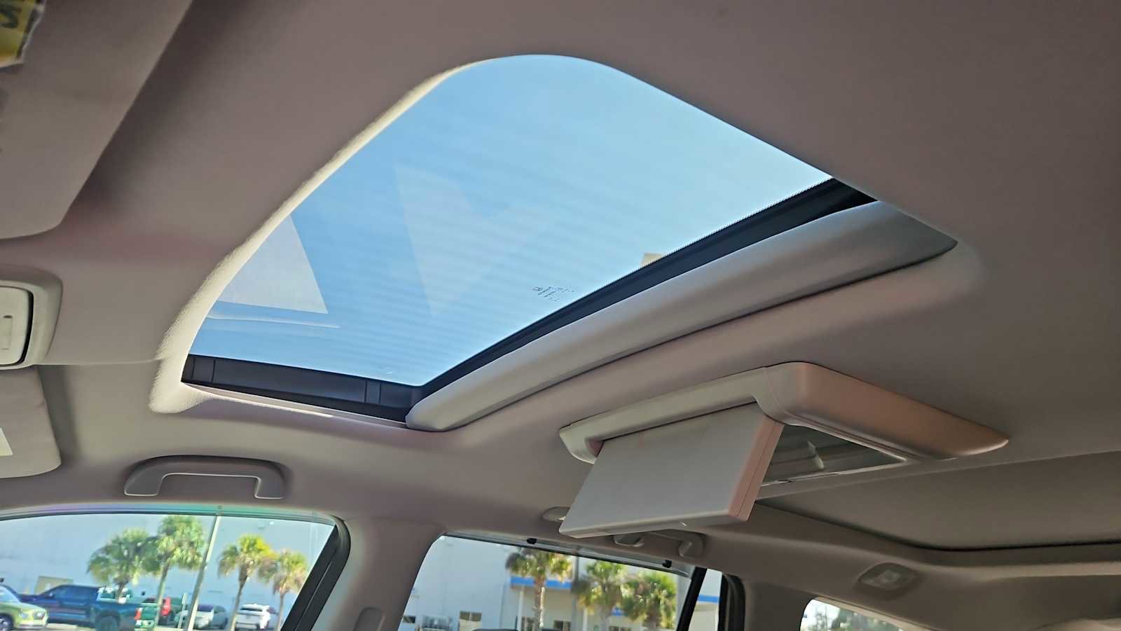 Used 2016 Honda Pilot Elite image 16