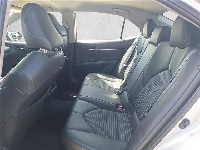 Used 2018 Toyota Camry XSE FWD image 15