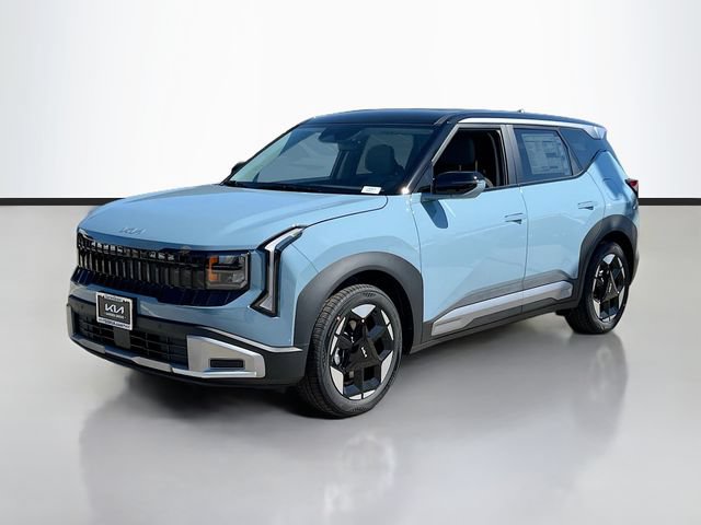 New 2027 Kia Seltos S FWD image 3