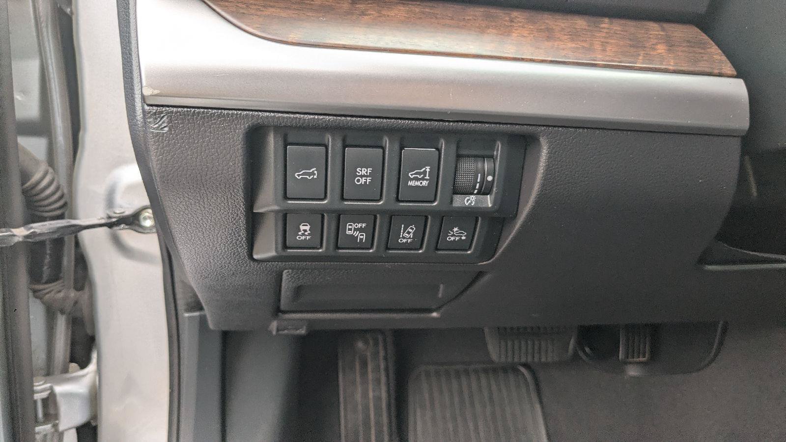 Used 2016 Subaru Outback 2.5i Limited AWD/4WD image 21