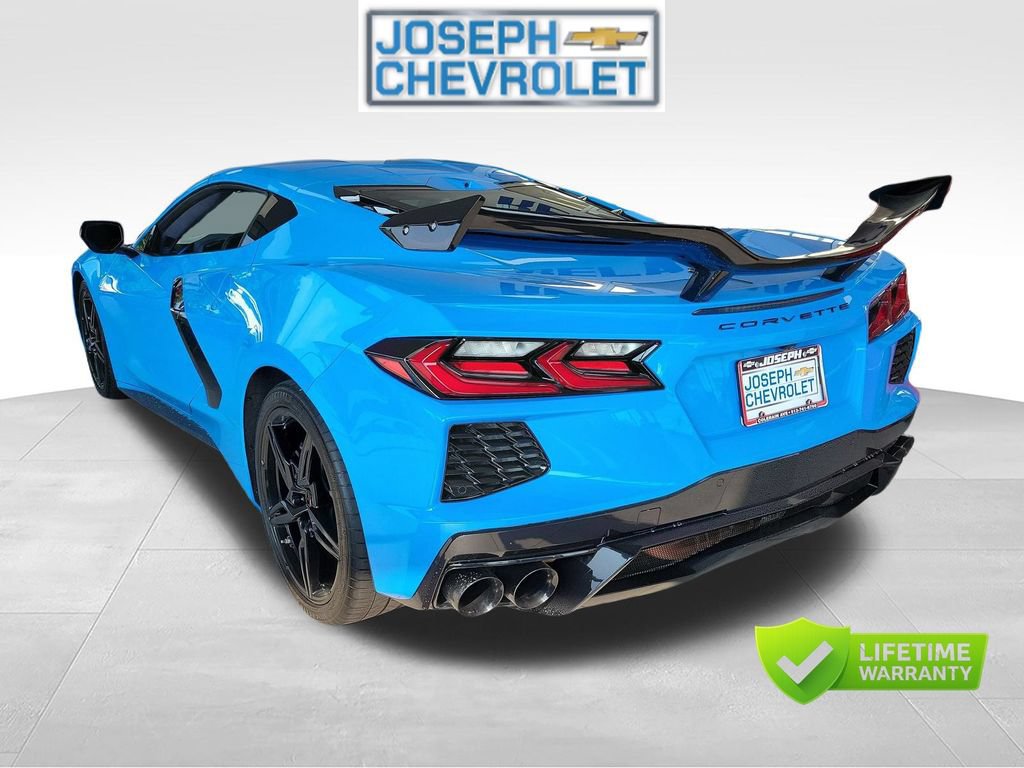 Used 2022 Chevrolet Corvette Stingray Premium Cpe w/ Battery Protection Package RWD image 3