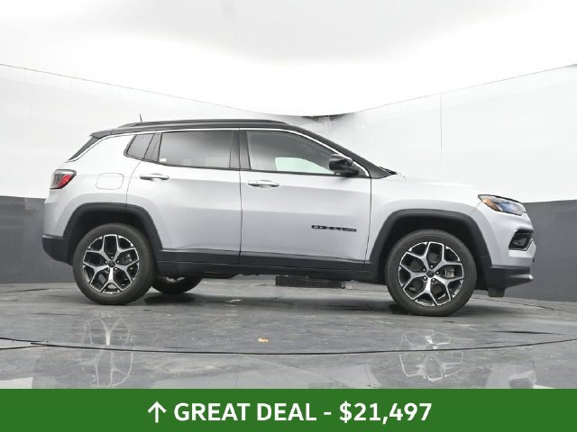 Used 2025 Jeep Compass Limited AWD/4WD image 49